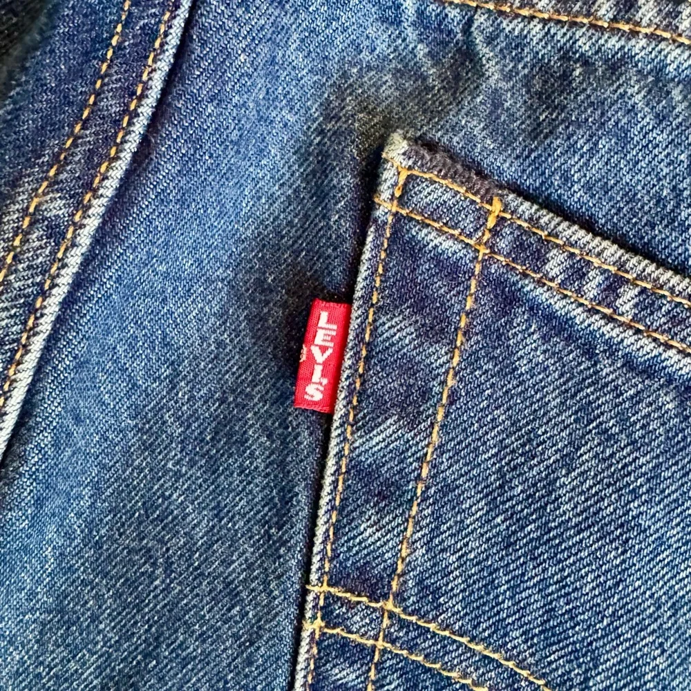 Levi's Premium Selvedge 501 Men's Straight Jeans in Medium Blue - Picture 7 of 12
